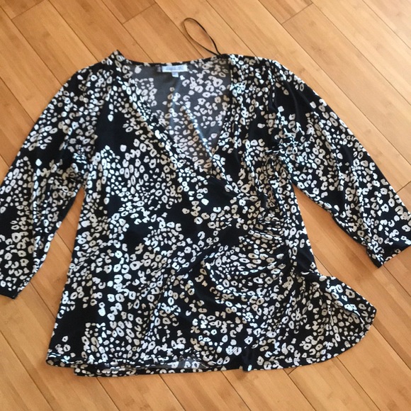 Jennifer Lopez Tops - Jeniffer Lopez wrap top